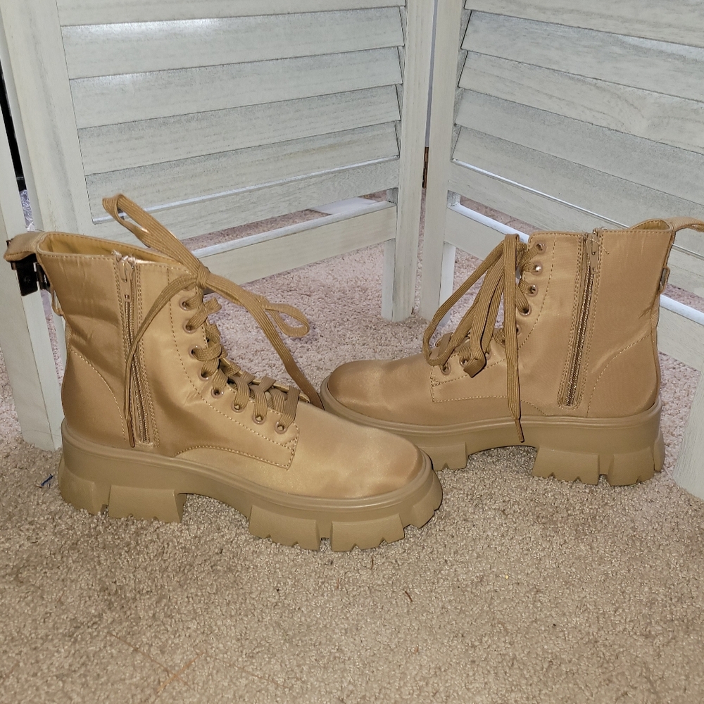 Steve Madden Tan‎ Combat Boots size 9.5 - Picture 2 of 4